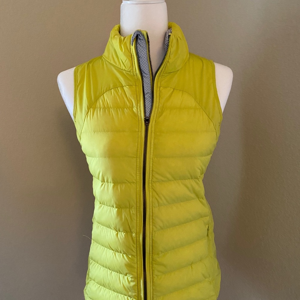 Lululemon Fluffed Up Vest Size 6